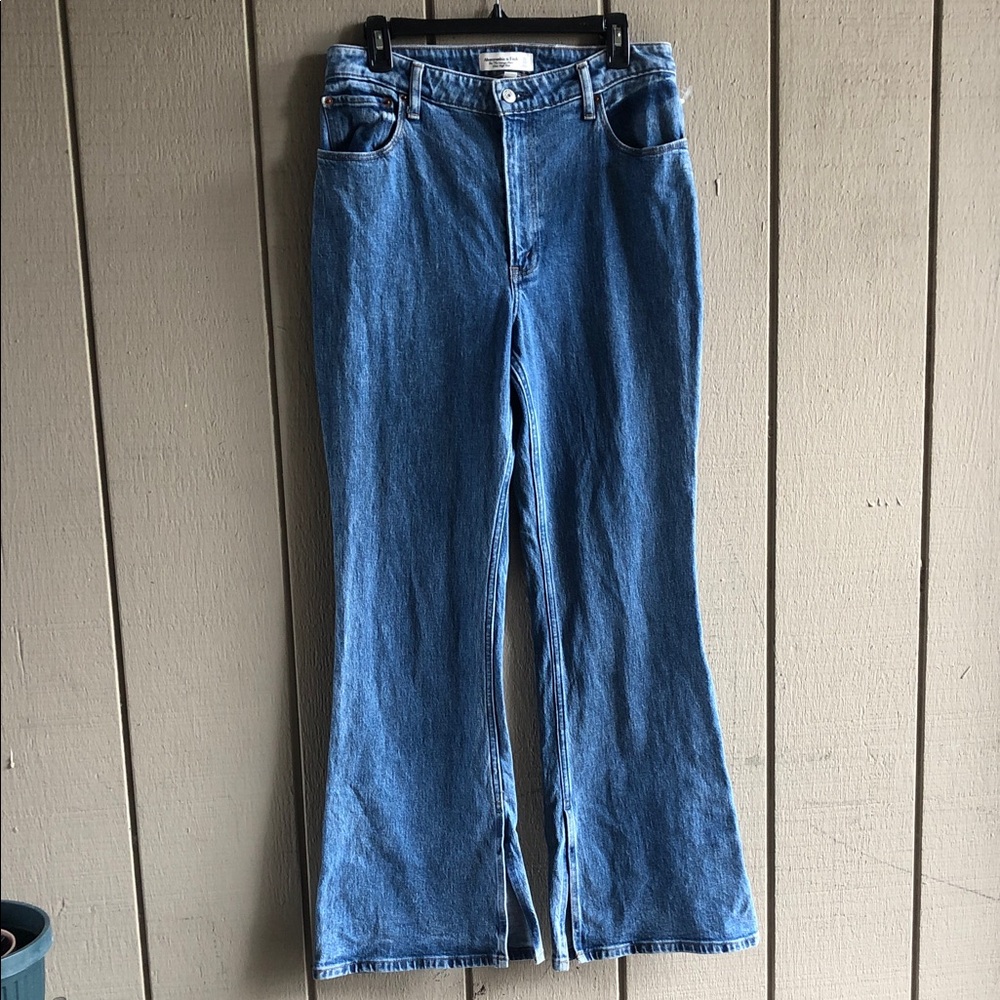 Women’s Blue Flared Jeans - Unbranded